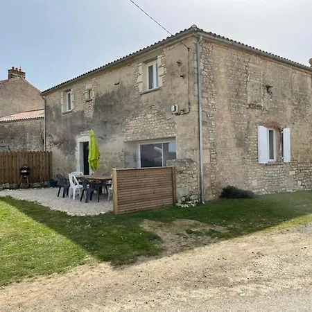 La Commanderie Des Templiers 4 Etoiles *