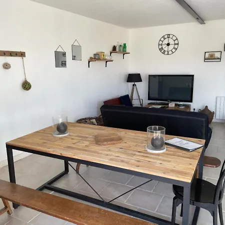 La Commanderie Des Templiers 4 Etoiles Saint-Etienne-de-Brillouet